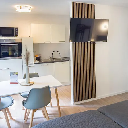 Immostay S#ferienhaus - Parken & Wifi Apartment *